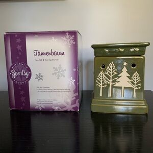 Scentsy Full Size Warmer Tannenbaum